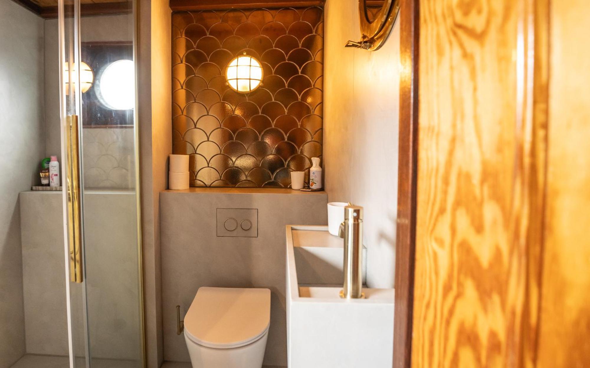 Houseboat-Amsterdam-Classic المظهر الخارجي الصورة